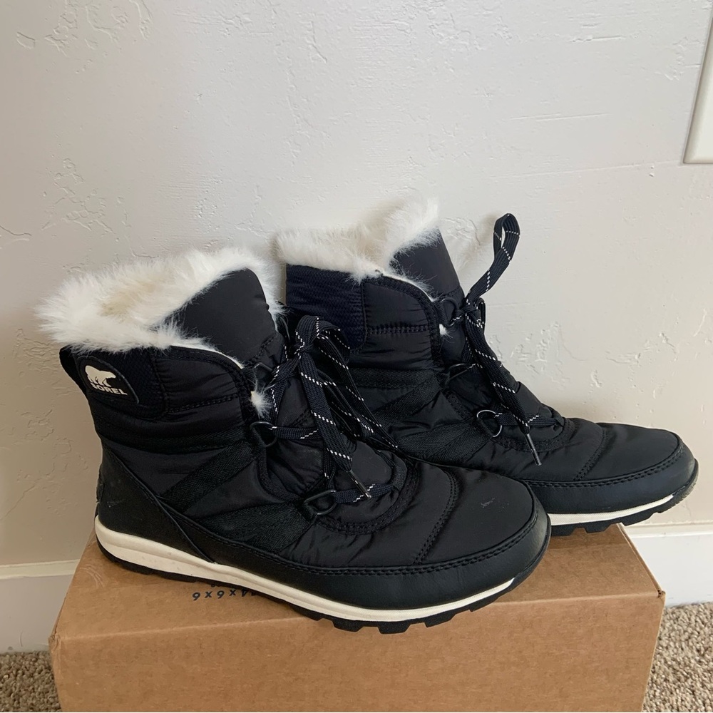 SOREL Whitney - Women's Faux-Fur Short Lace Up Winter Snow Ankle Boots Size 9.5M